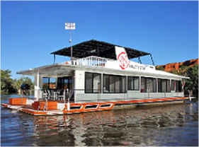 Above Renmark Houseboats